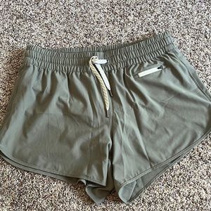 Vuori Clementine 4” short 2.0